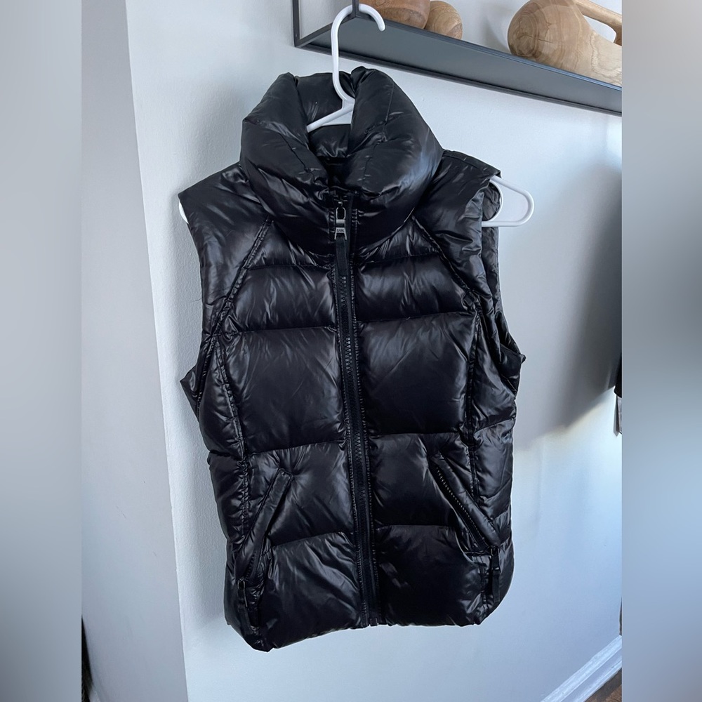 Sam vest